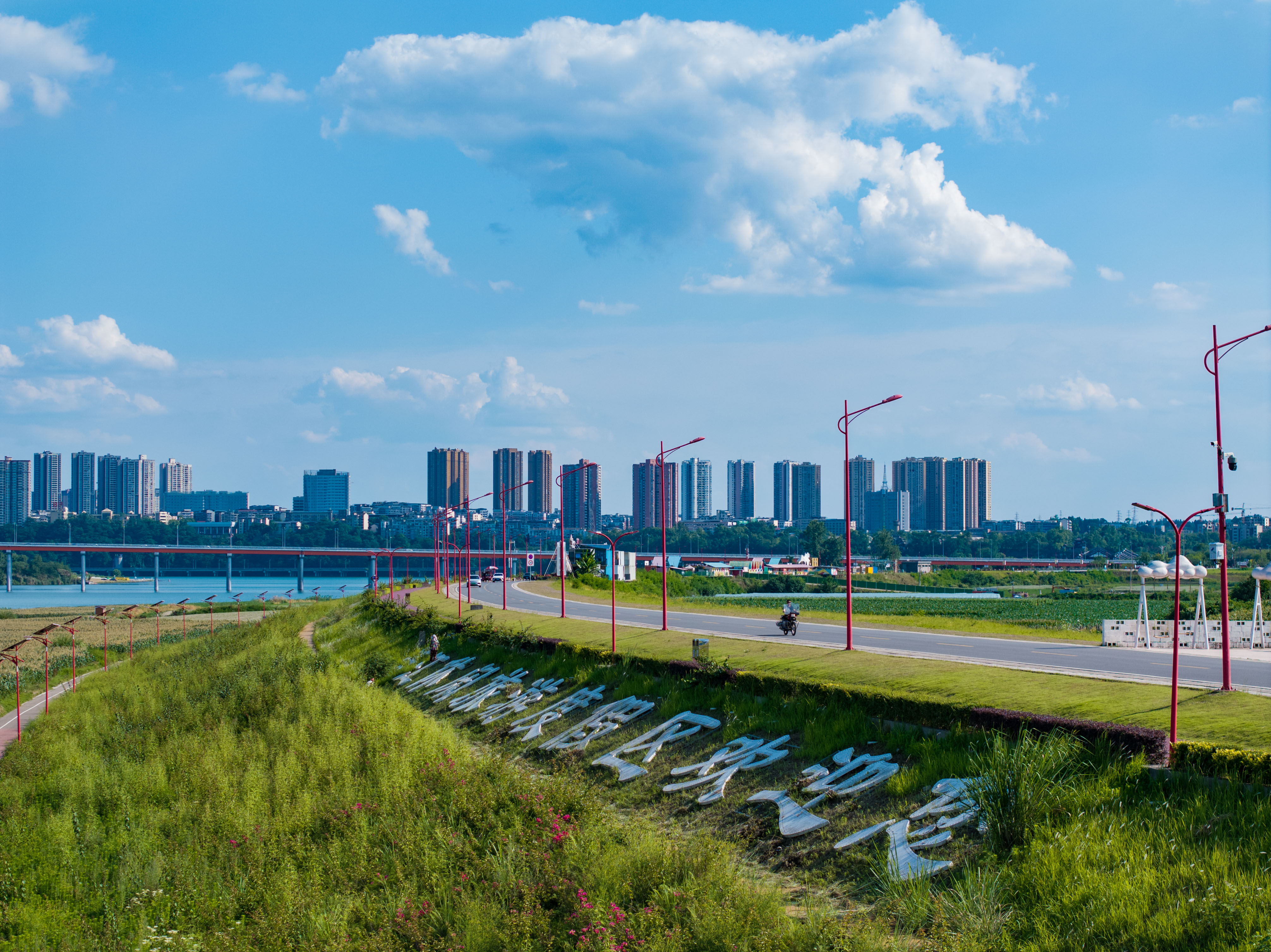大佛片区滨江路.jpg